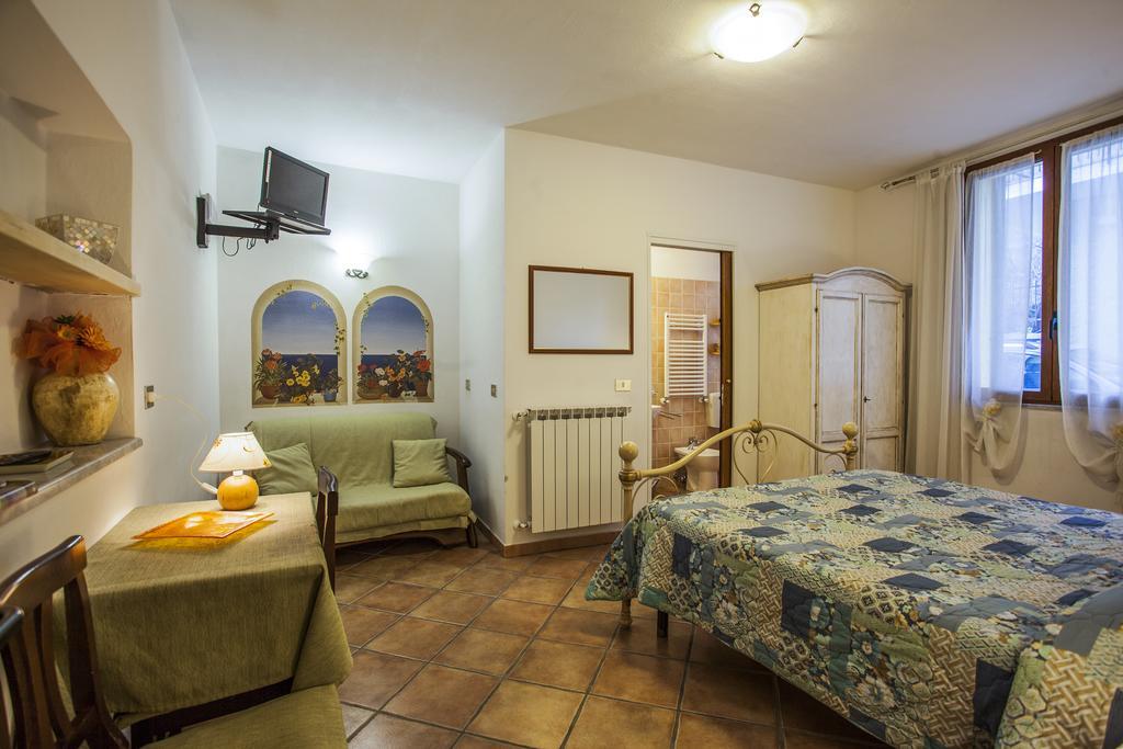 Standard Double Room,112390968:JPEG